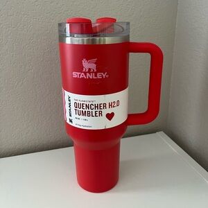 Stanley Quencher H2.0 Red 40oz Tumbler cup- LIMITED VALENTINES CUP